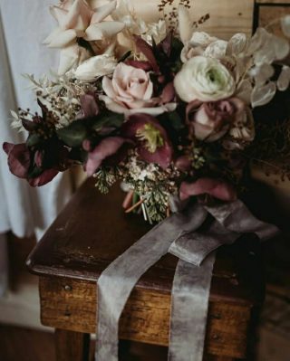 We are in love with this gorgeous styled shoot, featuring the ethical eco print ribbons from @bertieandfred 
.
The team:
Photography: @thymelanephoto 
Florals: @thatchandroses 
Dress: @cambridgevintagebridal 
Make up: @ashley_kay_beauty 
Props and styling guidance: @thewhiteemporium 
Acrylic sign: @bewilderly 
Faux leather and wooden bowl: @7_fireflies 
Wooden board: @jonlemouche 
Macarons and biscuits:  @onepartlovebakery 
Silk ribbons: @bertieandfred 
Rings: @castandfound 
.
.
#styledshoot #weddingstyle #sustainablewedding #sustainablebride #ecofriendlywedding #ethicalwedding #silkribbons #ethicalsilk #weddinginspo #vintage #weddingflorals #weddingbouquet #weddingcake #bridetobe #vintagebridalwear #vintagebride #weddingphotography #bridalinspo #bridalstyle #weddingdress #weddinggown