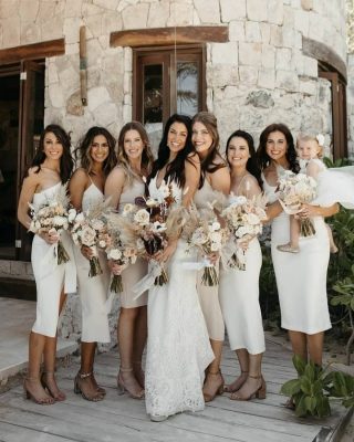 Dream Team
.

Gorgeous bridal party captured by @brooketaelorphoto 
Post via @junebugweddings 
.
#weddingphotography #weddingstyling #bridetobe #engagement #weddingshoot #bride #ukbride #bridalparty #bridesmaiddresses #bridesmaids #bridalideas #bridalinspiration #weddingstyling #weddingdress #bridalgown #bridalshoes #bridalbouquets #weddingflorals #ecowedding #sustainablewedding #bohobride #modernbride #coolbride #bohemianwedding