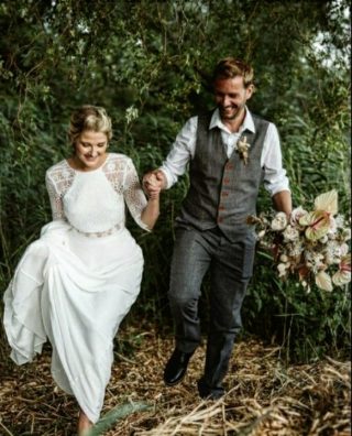 🤵Calling all grooms

@vintagesuithire
Suit to hire for the wedding day 
.
Hiring the groom's suit and the bridal gown plays a big part in making a wedding more sustainable.

.
#groom #groomoutfit #groomswear #bridetobe #bridalgown #bridetobeuk #wedding #brideandgroom #sustainablefashion #sustainablewedding #ecowedding #ecofriendlywedding #suithire #ukwedding #weddingstyling #weddingplanning #sustainablefashion